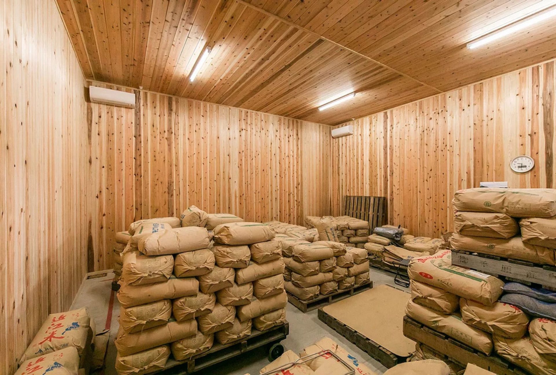 省エネ住宅から生まれた
超省エネ次世代エコ倉庫見学受付中！